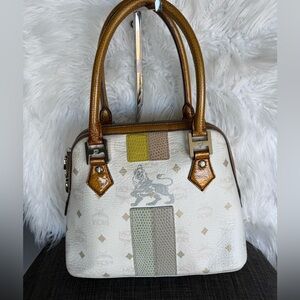 Mcm Princess lion White and Brown Handbag